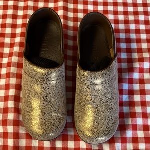 Sanita Danish clogs - Gold crackle. EU 39.